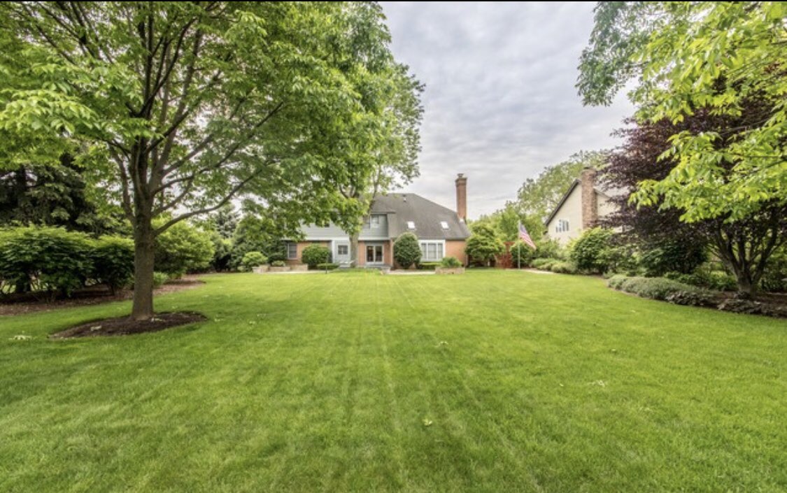 itsfromsue's tweet image. Just reduced today! $499k In #prospectheights 4 bed/3 bath
.
#largebackyard #homeoffice #reducedhomeprice #nwchicago #prospectheightsil #largemasterbath #largeliving #chicagorealtors #chicagohomes #realtors #listingagent #century21elm @Century21ELM