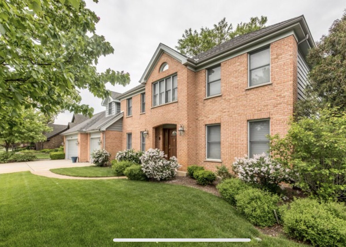 itsfromsue's tweet image. Just reduced today! $499k In #prospectheights 4 bed/3 bath
.
#largebackyard #homeoffice #reducedhomeprice #nwchicago #prospectheightsil #largemasterbath #largeliving #chicagorealtors #chicagohomes #realtors #listingagent #century21elm @Century21ELM