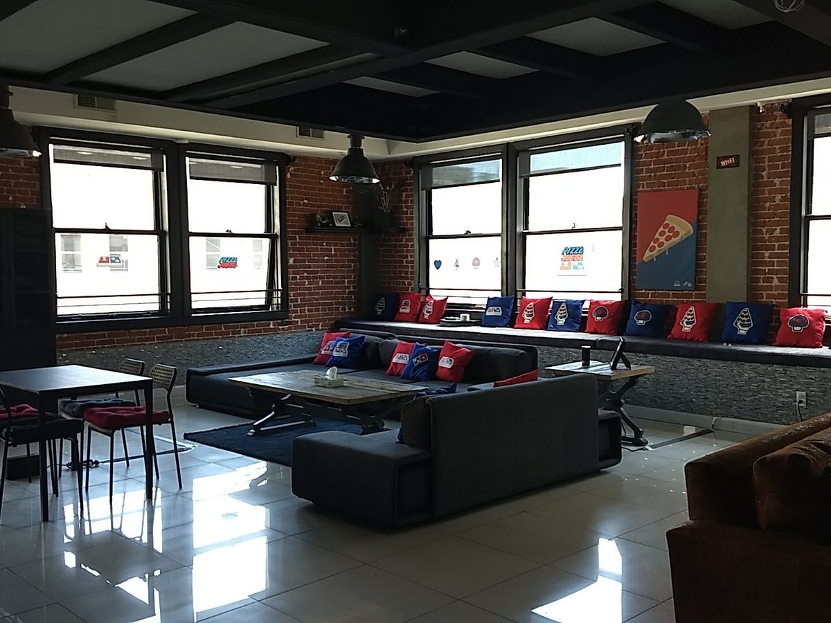 IGNLatam's tweet image. Pues ya llegamos a estrenar el loft especial de #DominosPizzaYJuega para #E32018