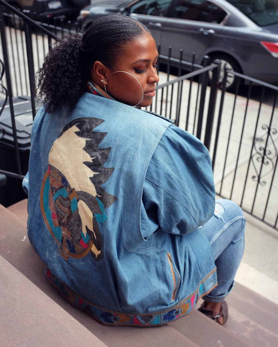 DevaMahal's tweet photo. #stoopin in the hood. #Harlem #summertime #hoops4eva #denimondenim https://t.co/MSJu0L1Zqt