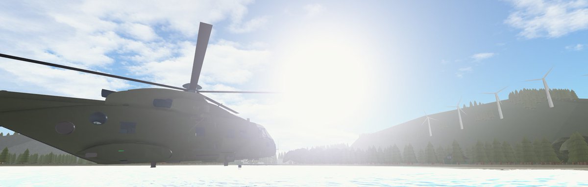 rblx_army's tweet photo. British Army Merlin helicopter seen picking up British personnel from small island after British forces supply the island with food and resources to live. #ArmyAirCorps #Britisharmy #humanitarianaid https://t.co/MT4lZYlPCu