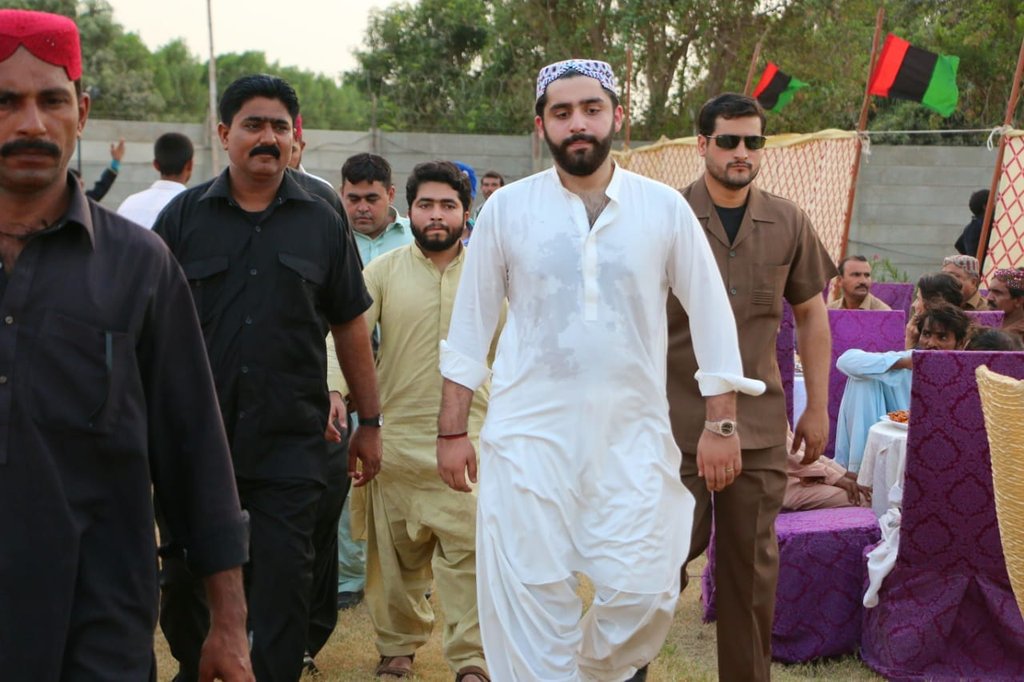 bhattijani1's tweet photo. Today Huge crowd @rawalsharjeel House Rahooki on 09-06-2018  for Iftar Dinner hosted by Our MPA Shahzada Sharjeel Inam Memon sb , @rawalsharjeel   sb  &amp; @zeeshan_r_memon sb for  the people of Ps 63. 
Jeay Bhutto Jeay Shahzada Sharjeel Inam Memon sb https://t.co/mGB8kvTee5