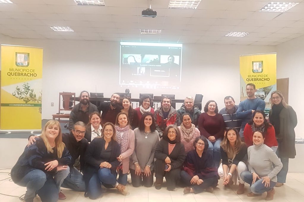 turxomarquez's tweet photo. Abordaje colectivo y descentralizado . Equipos de salud rurales abordando identidad de género desde Quebracho o desde sus comunidades mediante videoconferencia #Sumefac #Someruy #Ruralidad #SaludDeCercania #AvanzaLaSaludDeTodxs https://t.co/nEVaswtSyn