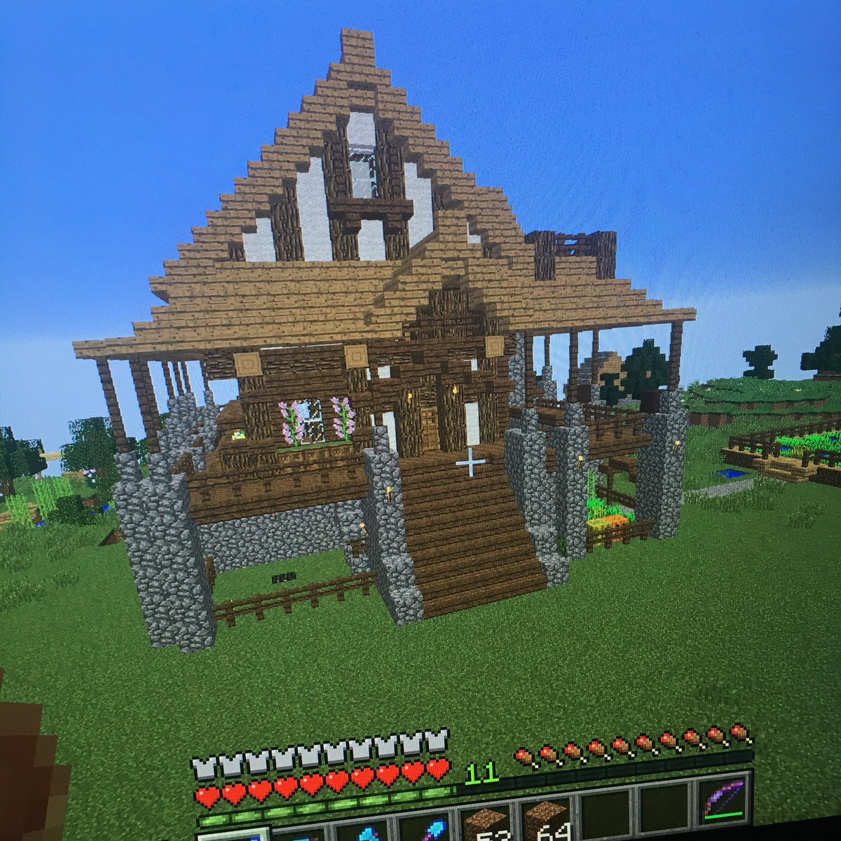 bxccaa_mc's tweet photo. @A1MOSTADDICTED all of your houses that I have built in survival. All of them have taken a while, but really paid off in the end - I’ve had many compliments! I am in the middle of building the big medieval mansion and will take photos once I’ve finished :) https://t.co/lJJwPdunZM