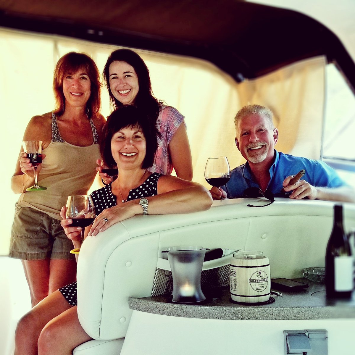 smiland's tweet photo. Good wine...good friends! #quell #sonoma #PinotNoir #lake #Boating #boatingseason #boatinglife #laketime #yachting #yacht #RaystownLake #Bayliner #baylinerboats #boatchillin #boaterslife #lakes #marine #marinelife #marineland #goodwine https://t.co/Bd1PbPlZqQ