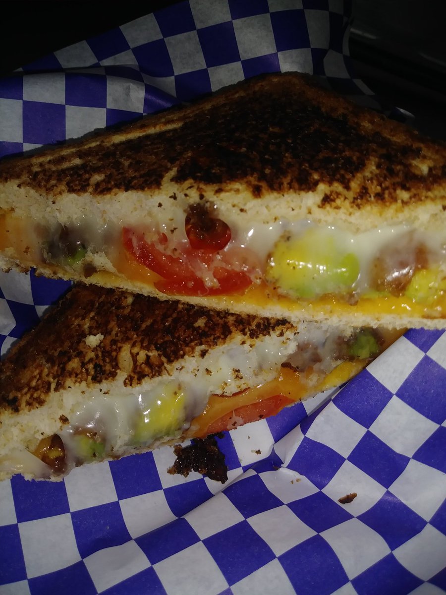 Chicksonwheels's tweet photo. Ask and you shall receive with Chicks on Wheels...
Grilled cheese graduation https://t.co/iFjpZvsoij