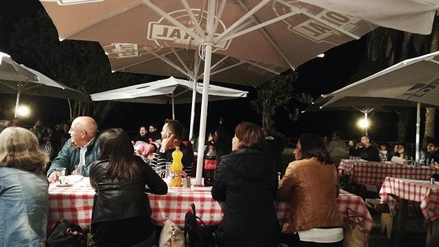 runneranonimopt's tweet photo. Jantar de voluntários USM - Ultra Skymarathon Madeira @skyrunmadeira  #skymarathon #trailrunning #running #runnerblog #runneranonimo https://t.co/W7PiraYIuY https://t.co/oU0vne6wD9
