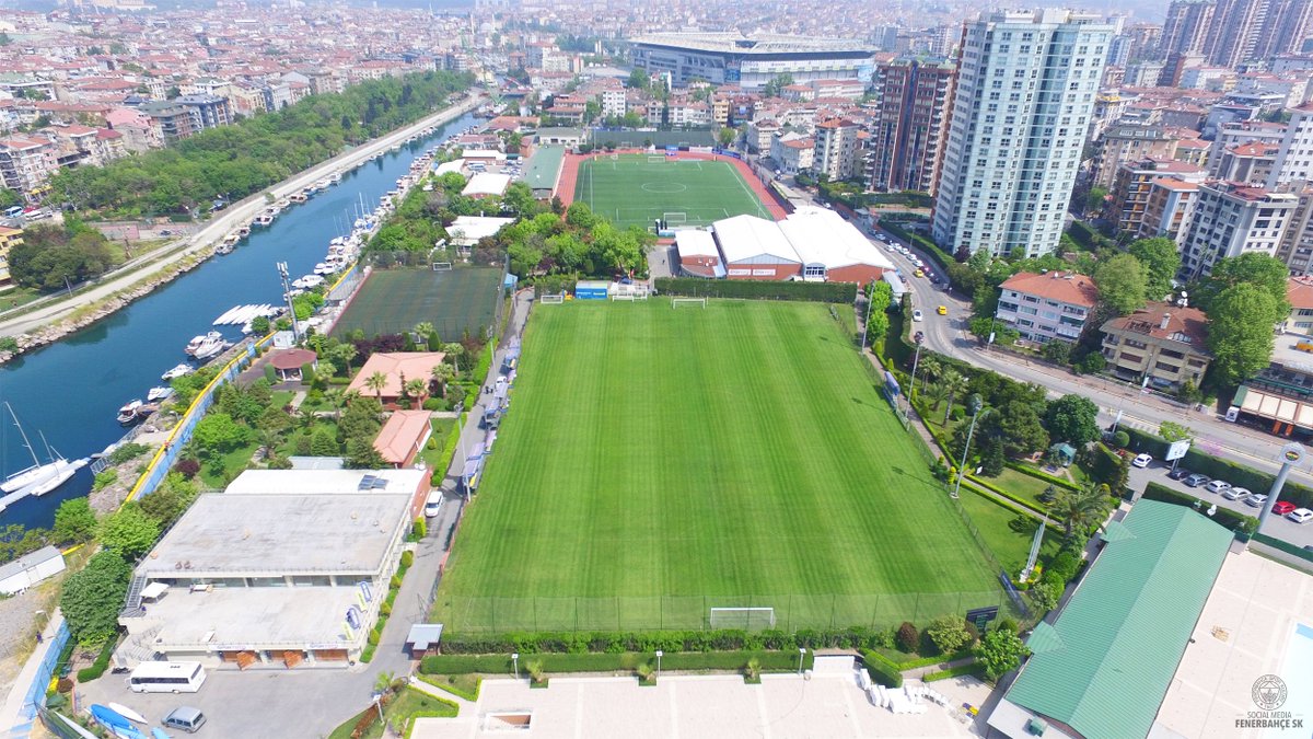 Fenerbahce's tweet photo. Günaydın Büyük #Fenerbahçe Ailesi! https://t.co/8zBPl3nKOd