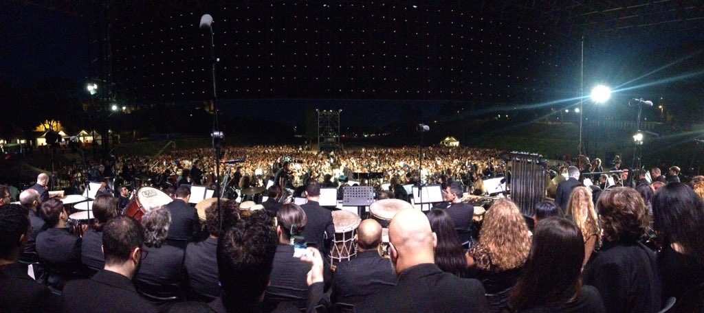 MarcoCiardoMC's tweet photo. #Live dal palco del #cineconcert #ilGladiatore al #CircoMassimo #Roma #OrchestraItalianaDelCinema #InternationalOperaChoir #LisaGerrard #RusselCrowe #JustinFreer #thegladiator #gladiatoreinconcerto #GladiatorInConcert #Rome #cineconcerts #GladiatorLive #concert #orchestra https://t.co/O8oQNckNuN