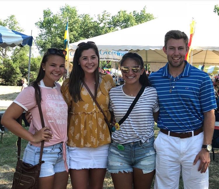 VisitSalina's tweet photo. @SHRiverFestival vibes!! ✌🏼☀️ #SHRF2018 #VisitSalina
•
•
📸: @olivia_johnson10, @cashhollistah, @peytonkavanagh, @jvimie https://t.co/8haV8wlTGm