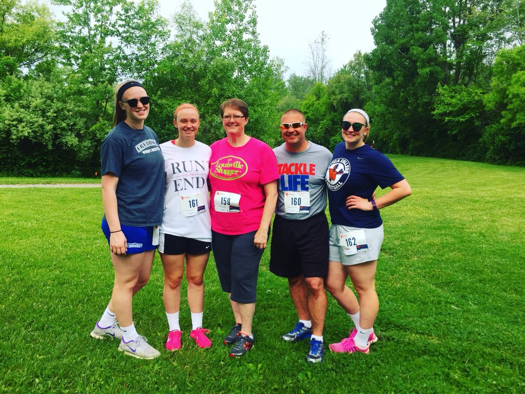 Maggie_Tabone's tweet image. The Tabones take on @RunToTheEndROC 5K