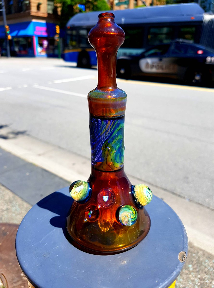 PuffCanada's tweet photo. This is still one of my fave pieces down at Puff and @jesse.who absolutely slayed this rig. Opals, fumed marbles and that sun makes it sure shine bright! Need a new addition? This could be It!
#puffcanada #westcoast #glassofig #headyglass #jesseevans #opals #fumed #weshouldsmoke https://t.co/UM4Tl919oI