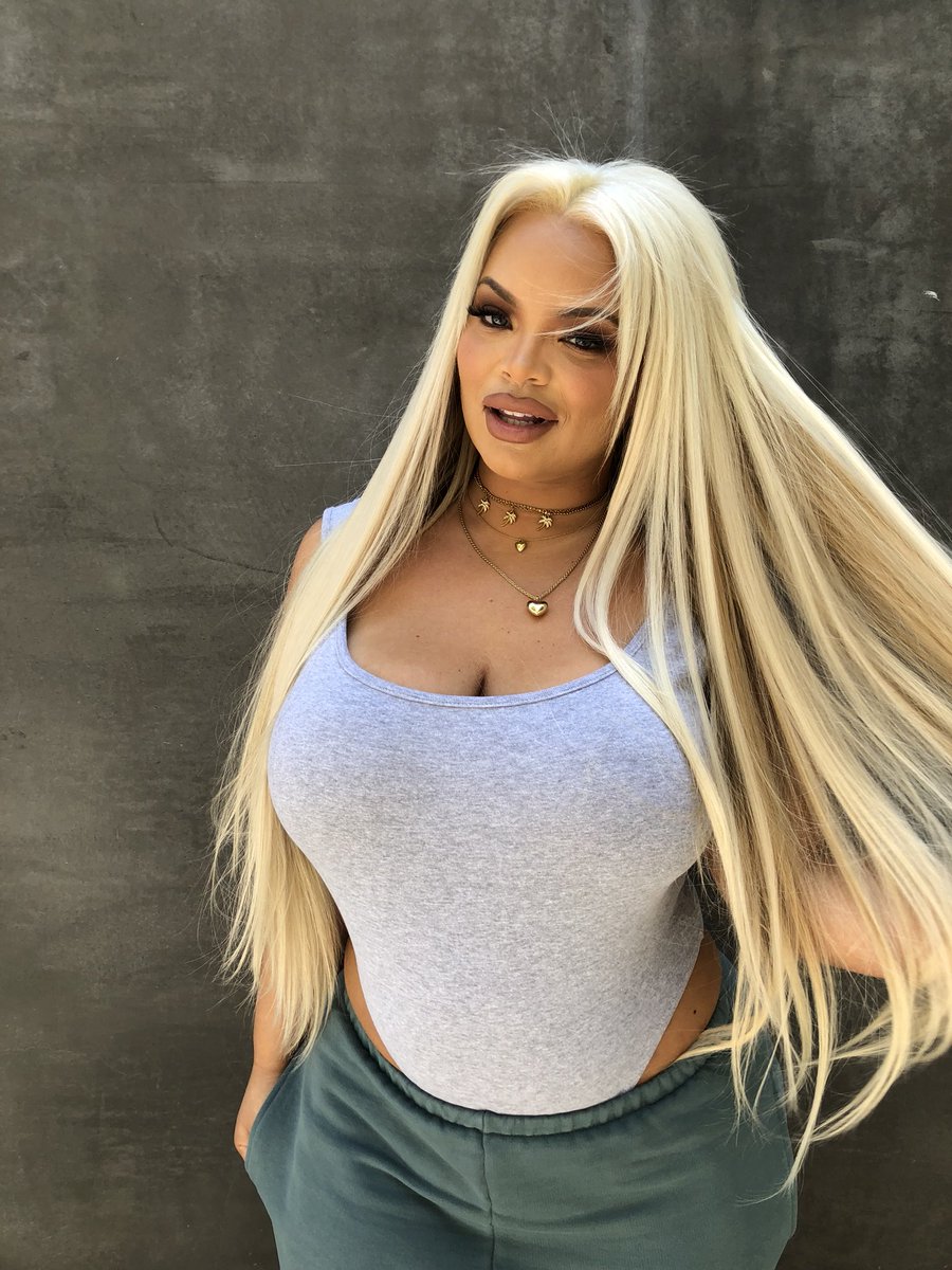 trishapaytas's tweet photo. Long hair get that long dick , kno what I’m sayin 😈 https://t.co/ATDN1Y0Maz