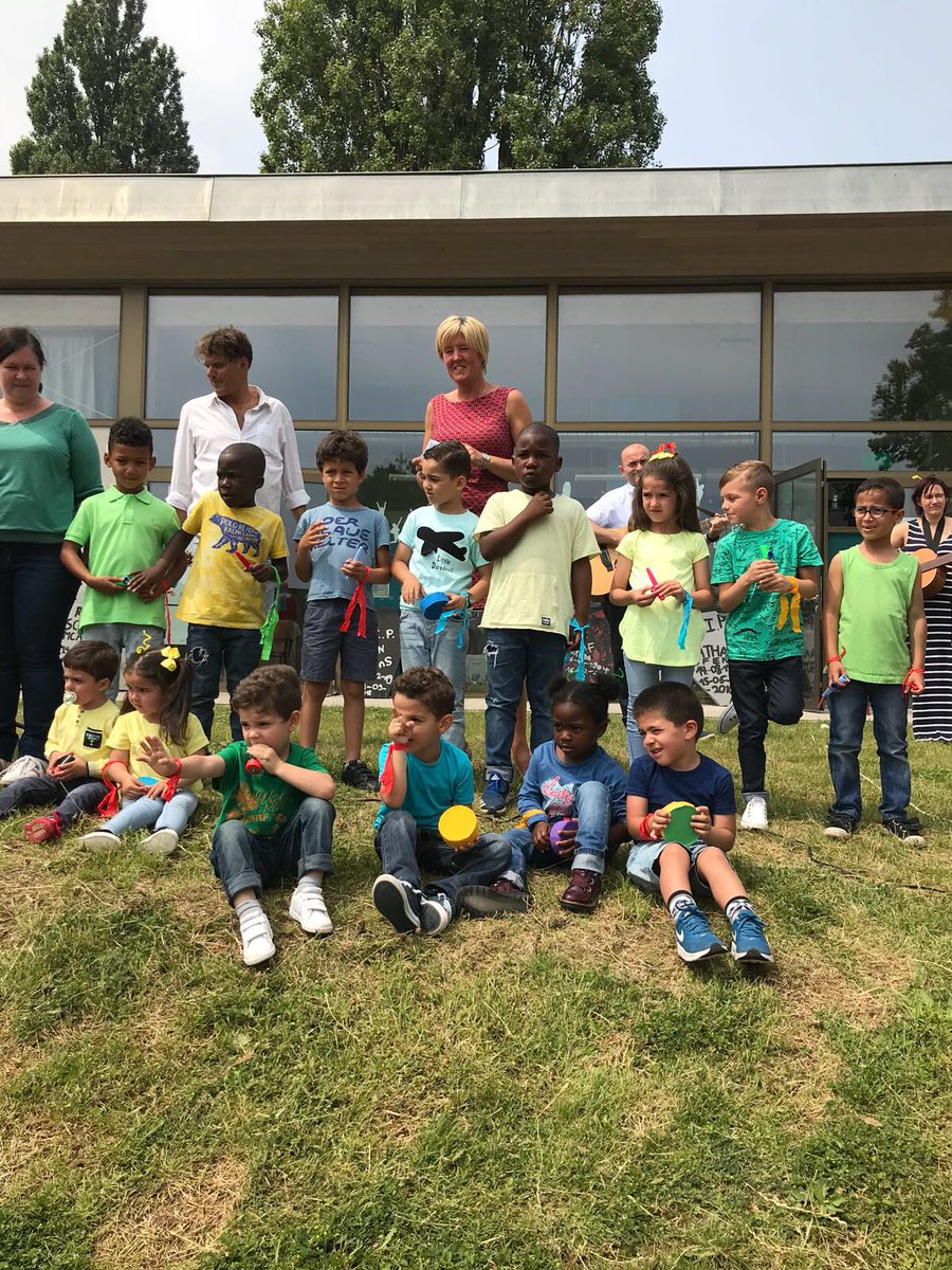 SGR_UNIK's tweet photo. Feestelijke opening #GO! Inclusiecampus Wemmel met @RaymondaVerdyck. Buitengewoon en gewoon BaO gaan intensief #samenwerken om de talenten van elk kind te laten ontplooien! #samenwerken #samensterk #inclusie #sgr9 #samenlerensamenleven #helemaalGO! https://t.co/Gapv3JlfSK