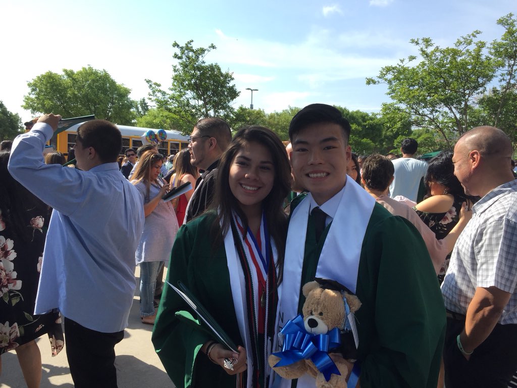 HarrisonNguyen9's tweet photo. We did it guys ? Our high school chapter is over, and we have finally succeed it that made us through. Now ! let begin the new chapter🎓 https://t.co/wuxzKDT86y