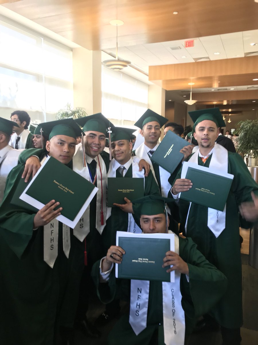 raymondp_18's tweet photo. we made it!!! https://t.co/z84XVRnido