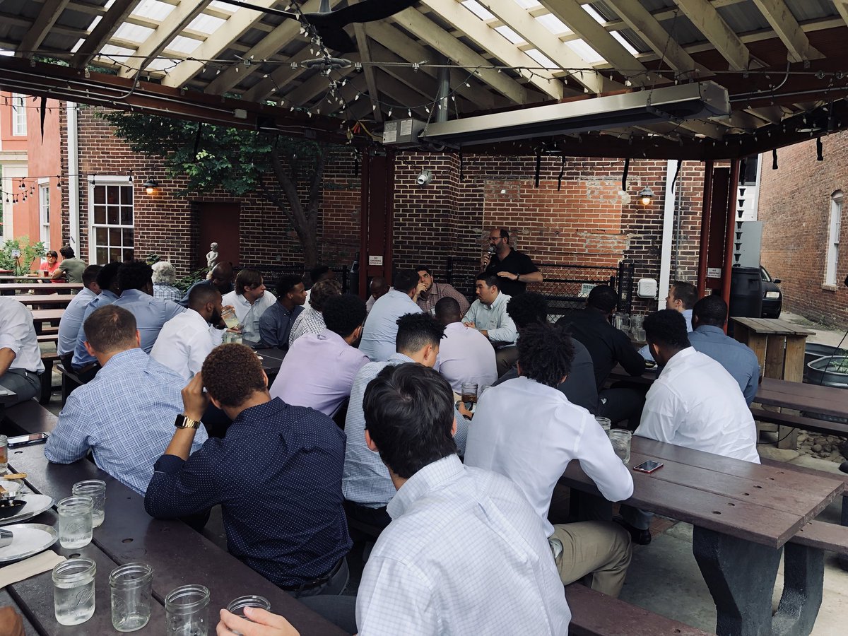 DukeFOOTBALL's tweet photo. Out and about in downtown Durham to continue the learning over lunch with a lesson on entrepreneurship and B Corporations. 🐂 #DukeFBFuture https://t.co/6h1NAy7wO1
