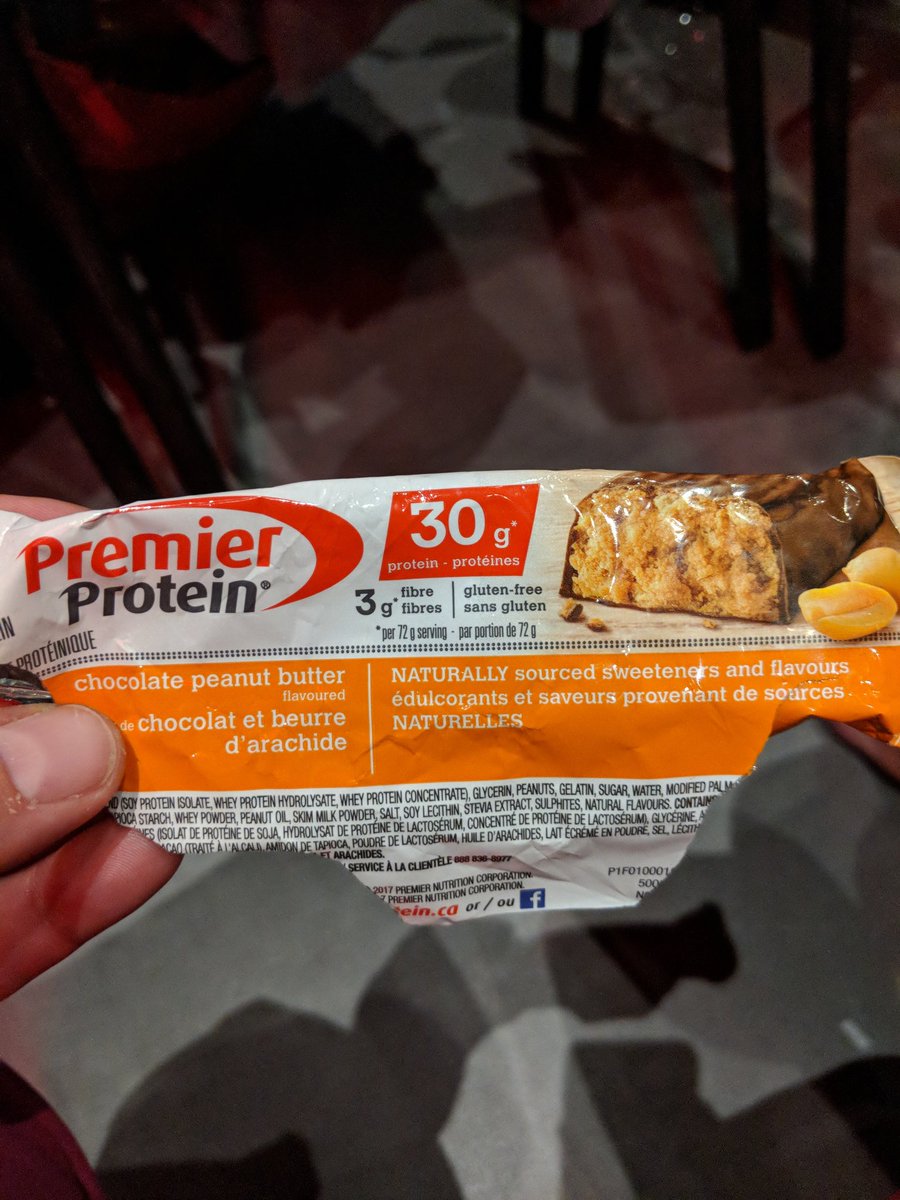 Shelly_in_yyc's tweet photo. How to win friends and influence people at #iabctransform18? Share your protein bar! @Belleth_EP @GoKokot @IABCyyc https://t.co/sRoIxrbHtu