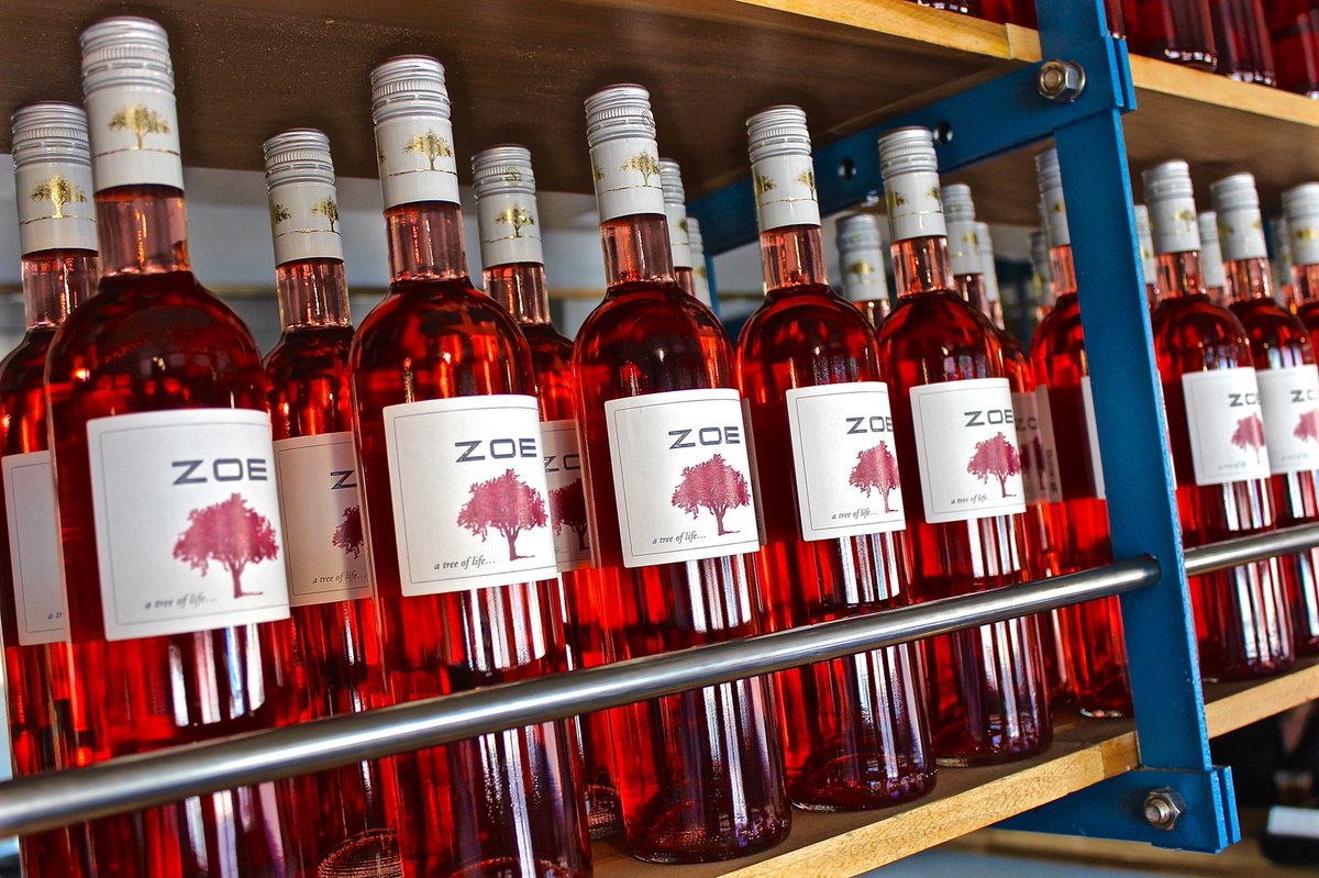 GrekoStreetFood's tweet photo. This is how we celebrate #NationalRoséDay. #RoséAllDay #YesWayRosé #GreekWine #GrekoNashville https://t.co/PyZAMMkLuk