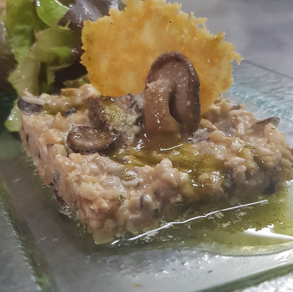Fals risotto de celerí eco amb sitake de <a href="/boletbenfet/">Bolet Ben Fet</a> by <a href="/xciria/">ともやん</a>.
El primer plat del #degustació del <a href="/benvingutspages/">Benvinguts a Pagès</a> 25€ #BenvingutsaPagès #ElDegustaciódelCapicua #Degustar #Degustació #SlowFood #Km0 #Eco #Cerdanyola