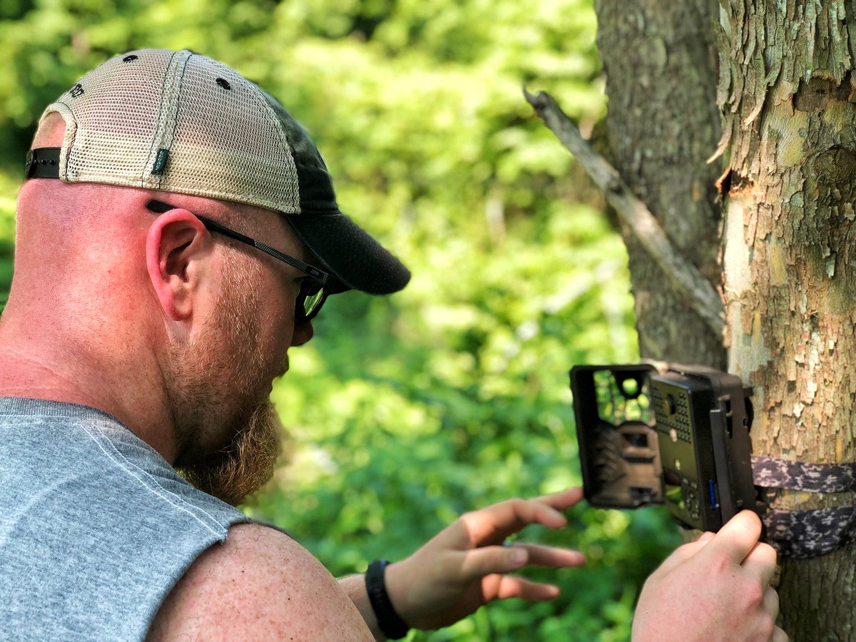 jwkassinger's tweet photo. Setting up our @CovertInfo over our @BuckWarriorLLC mineral sites today!
@IronmanOutdoors 
#ironmanoutdoors #ky #kentucky #deerseason #keepitcovert #trailcamera https://t.co/5oHcDLjenu