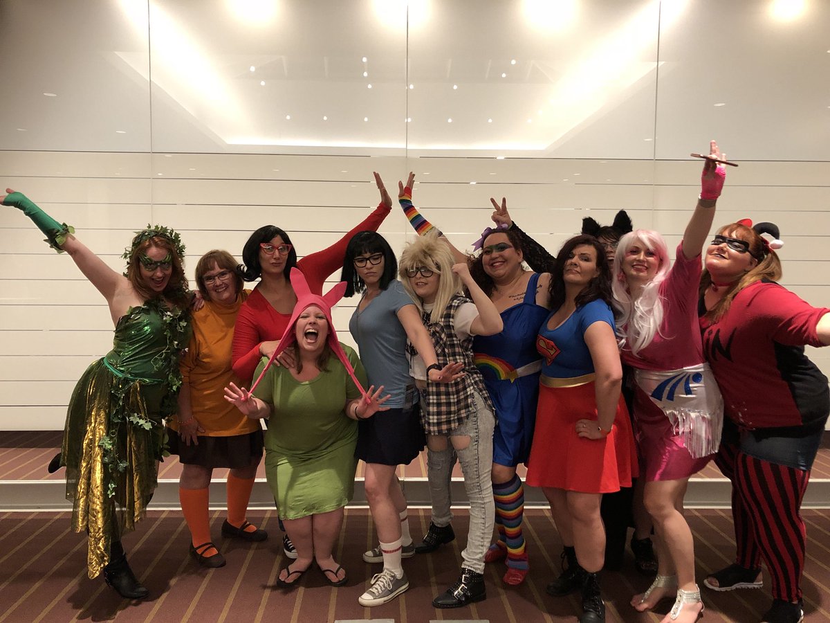 CreationEnt's tweet photo. #spnpitt #karaoke #cosplay #womenofletters @wolpgh https://t.co/MQeBCzzN4w