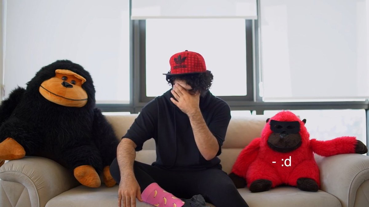 Toşkocum peki o pembe çorapları giydiğinemi yanayım ya da o giydiğin tayt tarzı eşofmanamı ösmdödödöfm 
<a href="/toskofacts/">toşko</a> 😂❤