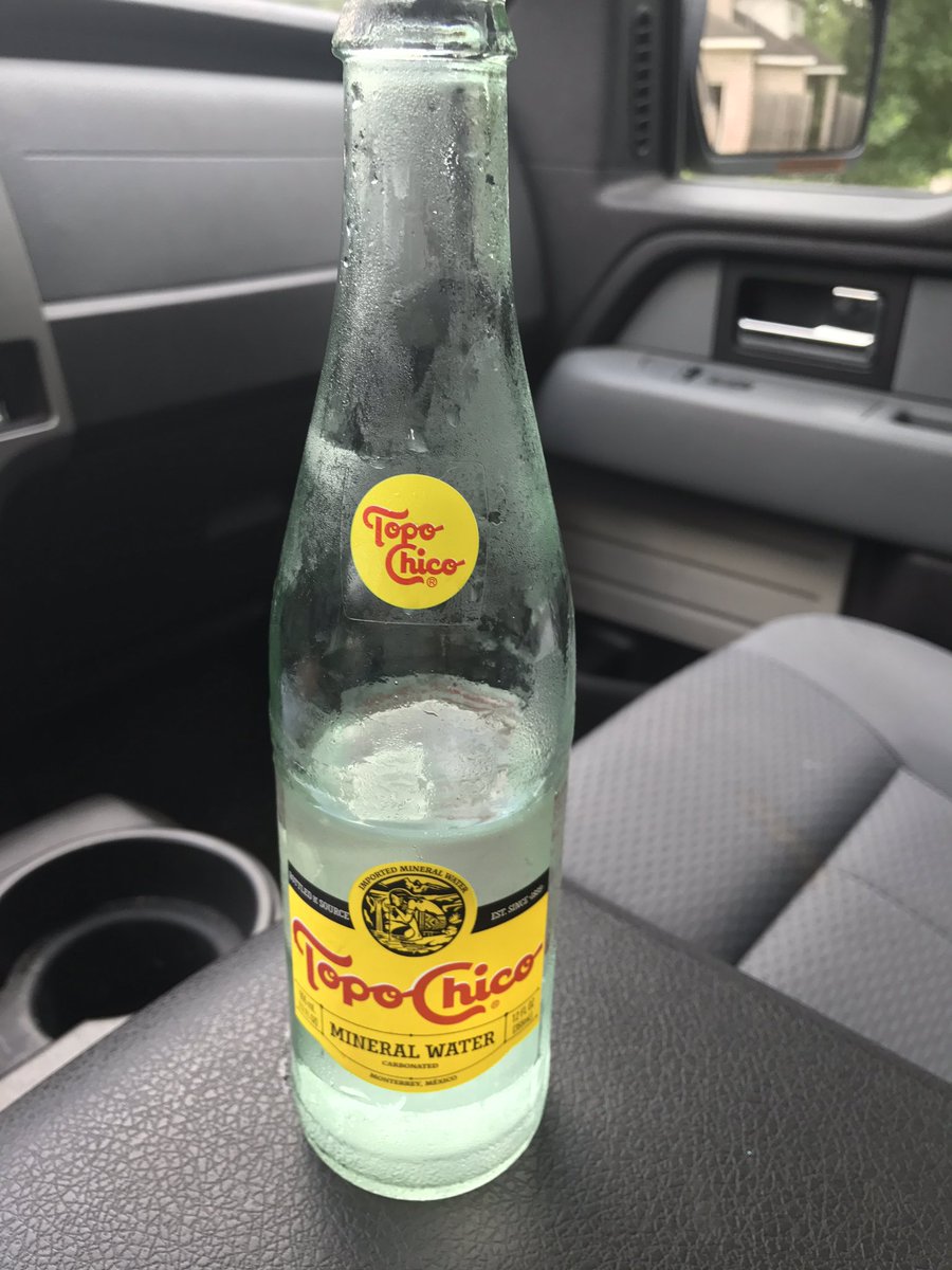cgarr_62's tweet photo. Knocking down a cold one after cleaning the garage. #SweatingSaturday https://t.co/T7TrHAKr4G