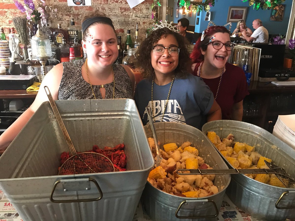 AcadiaPhilly's tweet photo. Having an amazing day with some lovely people! We have PLENTY of crawfish just waiting to be DEVOURED @AcadiaPhilly ! #lovetoall #crawfishboil #acadiaphilly #NewOrleans https://t.co/mPOxdJBFdt