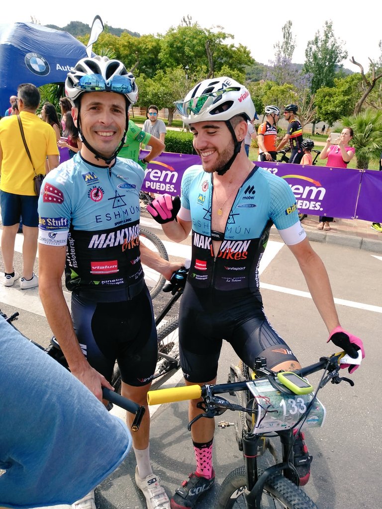 fcoalejandro18's tweet photo. Mi cara lo dice todo. Gracias @makinonbikes por darme esta bonita oportunidad de formar parte de vosotros y hacerme disfrutar tanto de cada momento sobre la bici. https://t.co/e6udQP8uB8
