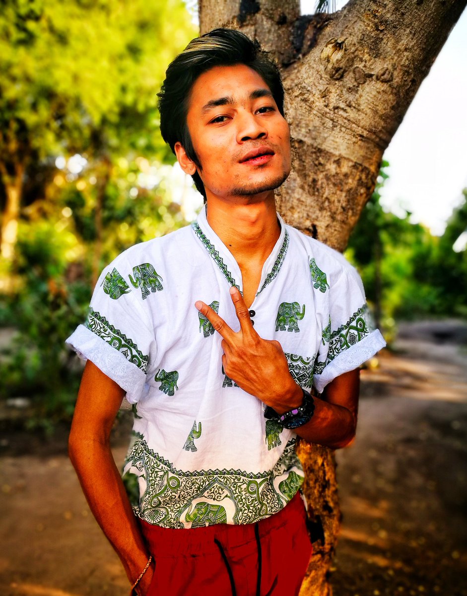 Bo12343352's tweet photo. ဟုက်ေနာ္ Bo
အဏင္အေကာင့္ hackခံရပါတယ္
အဲ့အေကာင့္နဲ႔ပတ္သတ္သမွ်တာဝန္မယူ https://t.co/HIoJuLj8Pp