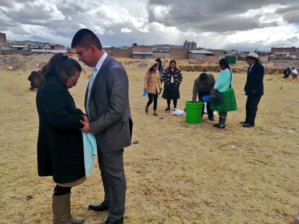 SoteloLuisG's tweet photo. Sábado #RestauradorDeAltares #SemanaDeLaFamilia #CenaDelSeñor #RitoDeHumildad. IASD Túpac Amaru del DM de Espinar "A". @AdventistasUPS @AdventistasMSOP @ginopes @Pr_RaulYaranga @dinobv1 @abelapazar https://t.co/diwkd5y1cF