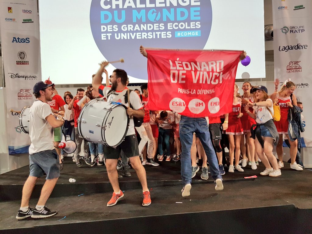 StepStoneDigit's tweet photo. Le @pulv_cdmge remporte le concours supporters devant @BdePolytecLille et @UPECactus ! Ils ont donnés de la voix, un grand bravo ! 👏👏👏👏 #CDMGE https://t.co/3kxfln4EXU