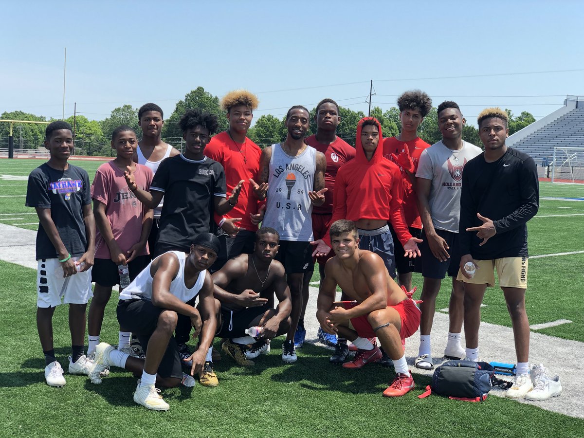 CoachPugh317's tweet photo. Came out, showed up, and made each other better. #GameChangersOK #GotBetter https://t.co/LPxVnFzIFY