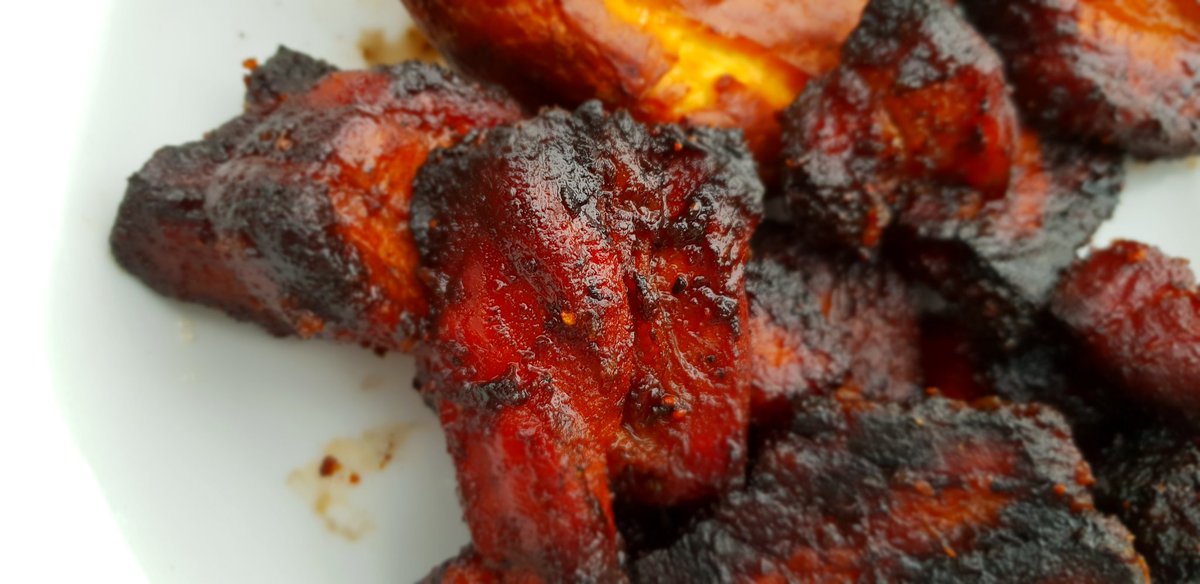 mrtbourne's tweet photo. Oak smoked burnt ends with house @devonwoodsmoke rub and smoked halloumi #ukbbq #harpenden #tongmaster https://t.co/46IrptB7m5