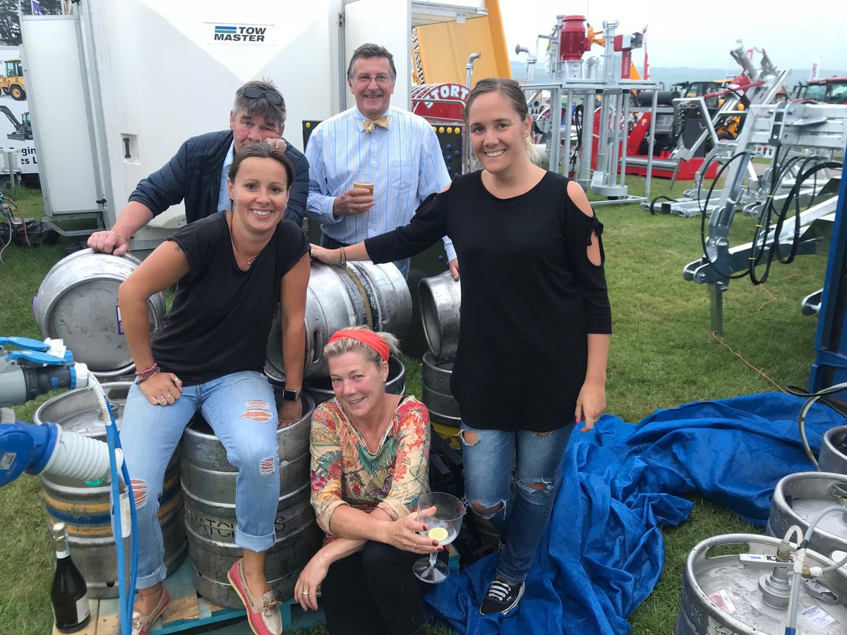 chrissyboybond's tweet photo. Thanks to the #Rodandline pub crew who did a brilliant job watering &amp; feeding the @BondAgri @whbond @BondTimber customers at this years Royal Cornwall Show #topeffort https://t.co/Qh78OuXlqS