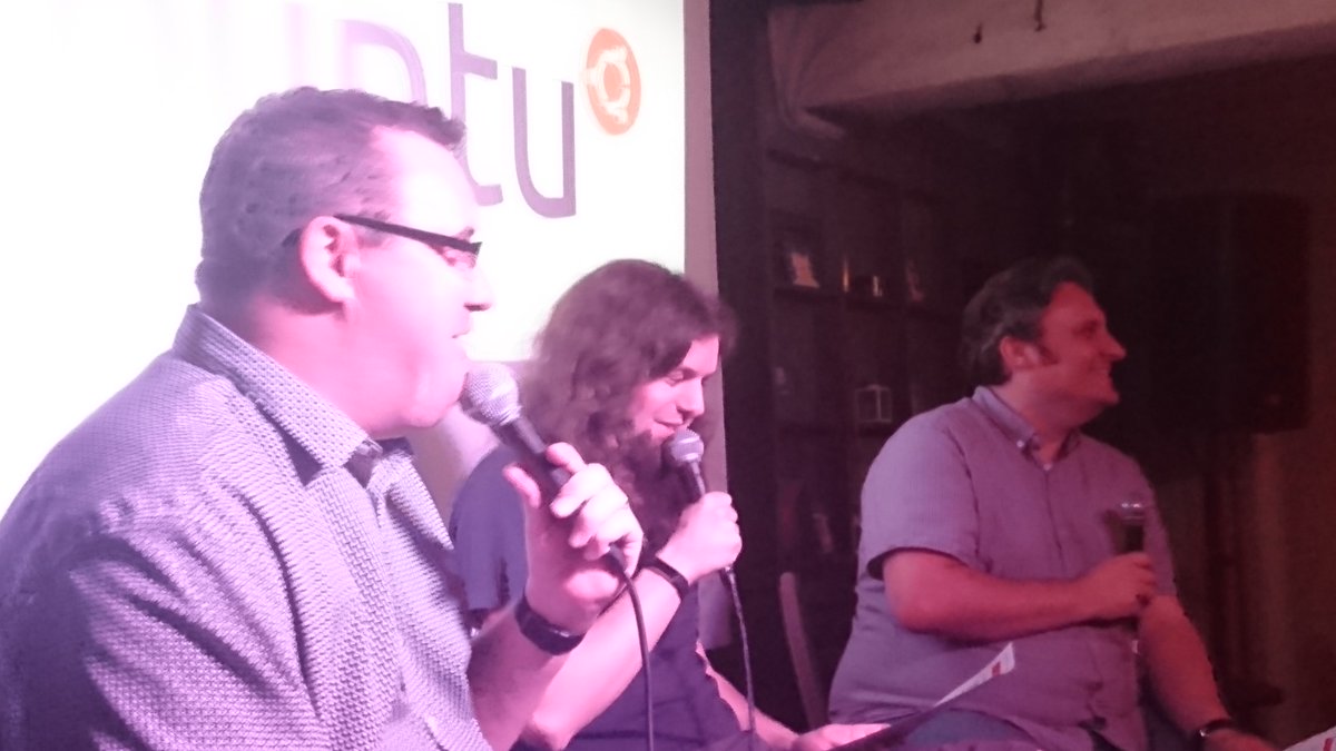 sil's tweet photo. Next up at #fosstalk the @ubuntupodcast ! Who are currently explaining invisible presenter Samantha's role in the show https://t.co/dMoDEtmlDu