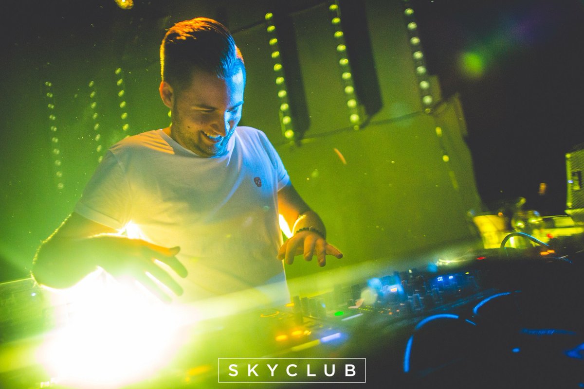 FREDWELL_DJ's tweet photo. Last night was GREAT @ A Peu Près, Beveren ! 🎉🔥

TONIGHT : SKYCLUB, Antwerp ⚡️🔥🎉

#Fredwell #Skyclub https://t.co/jp3KKhtEm6