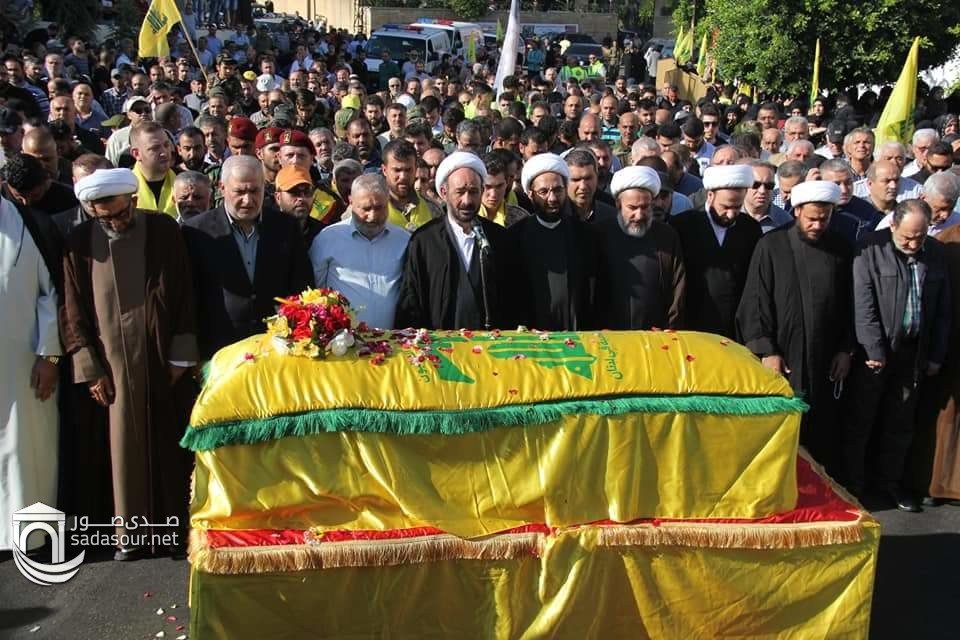 sadasour's tweet photo. بالصور الغسانية شيّعت الشهيد لقائد ناصر جميل حدرج https://t.co/4NROOrl6sb https://t.co/ydVprUFnJ5