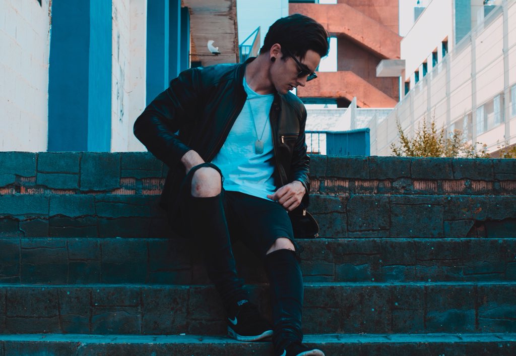 Dario__MayBe's tweet photo. Find yourself, find love, find hope, find me. https://t.co/gEhXLVnfBE