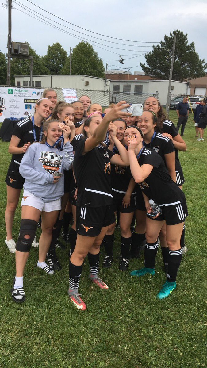 OFSAASOCCERAA2's tweet photo. Congratulations to @cclonghorn for winning bronze and @PaulDwyer_DC for winning antique bronze! Wonderful job ladies!!! https://t.co/QmW7wXhyfR