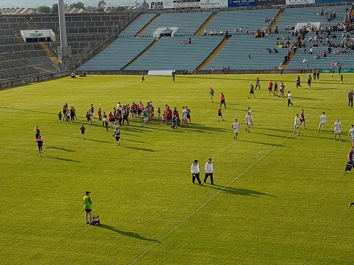 radiomidwest's tweet photo. FULL TIME @MayoGAA 5-19 @LimerickCLG 3-8 

#MayovLimerick #ontheroadagain https://t.co/ft9mdGQnem