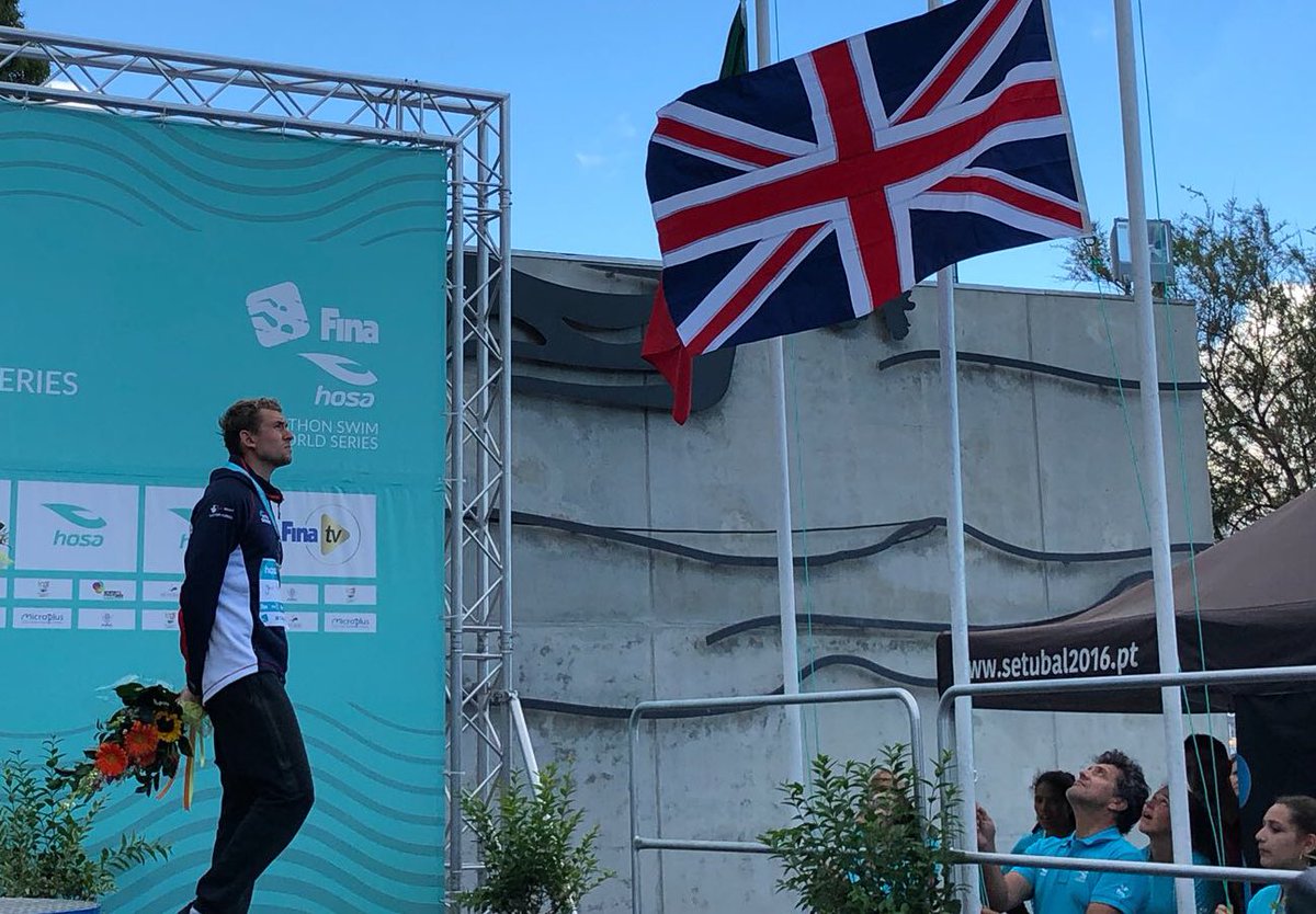 Challenging race at the World Cup out in Portugal today. Happy to get on the podium and have that Britsh flag flying high! 🇬🇧🏊‍♂️🥉 #KeepMovingForward