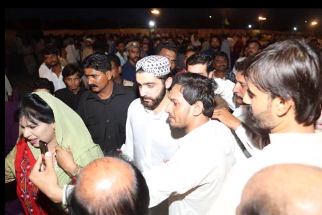 rawalsharjeel's tweet photo. jiyalas and jiyalis both seemed super enthusiastic, excited and prepared to  start election campaign and vote for TEER❤️ #PS63BHUTTOKA https://t.co/9CakKeSY21