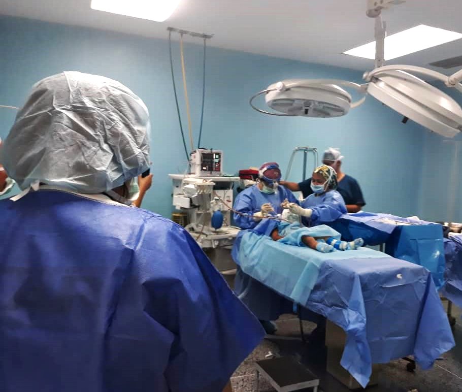 AlcOrlMiranda's tweet photo. Hoy Con alegría nos encontramos Garantizando la Salud de Nuestros Niños en Jiménez con la  Gobernadora @gestionperfecta a través de la @dgsslara atendiendo 35 Niños en operativo Medico  Quirúrgico de amígdalas y adenoides en Hsptal Baudílio Lara de Quibor #LaraTierraDeEsperanza https://t.co/2SHQlIeDL1