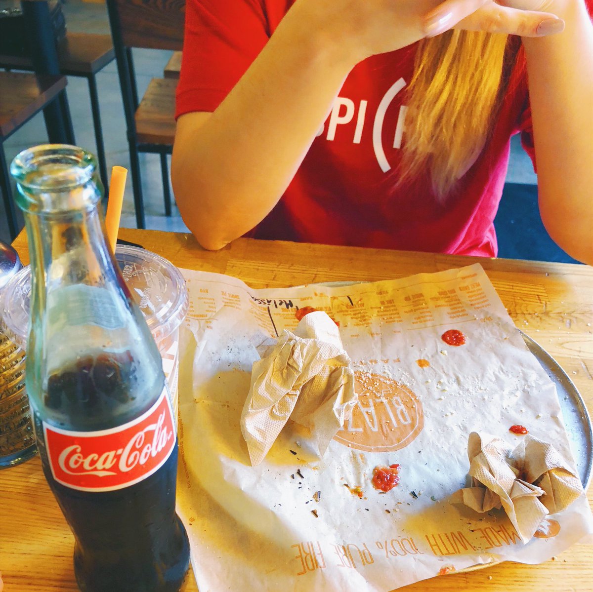 lezbackpack's tweet photo. Eat pizza, fight AIDS, win BIG. We’re proud to support @CocaCola and @BlazePizza for their EAT (@RED) SAVE LIVES campaign. Every time you order a (RED) VINE pizza and Coke, they’ll donate $1 to fight AIDS. And you can win a trip to NYC: https://t.co/dfukKYOrNf https://t.co/IfHilKrIoG