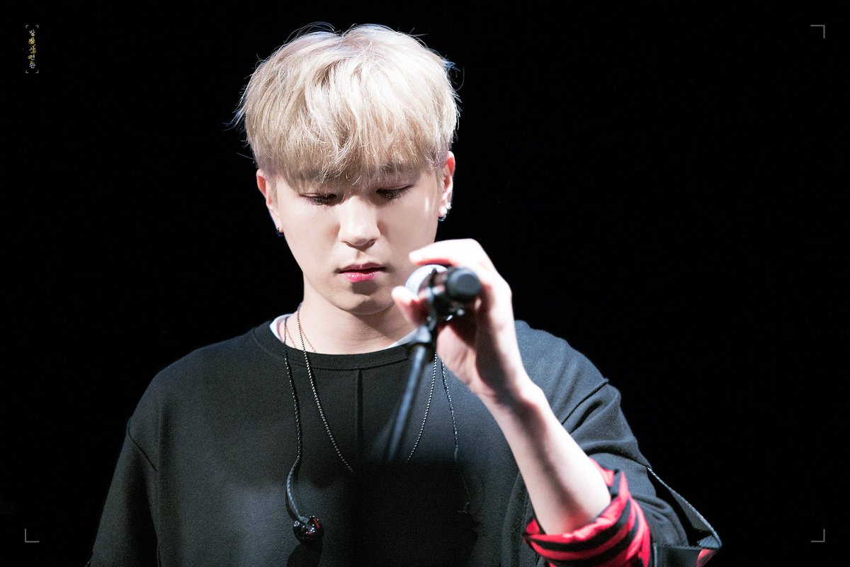 iscreamsix's tweet image. 내가 보고싶고
내가 그리운 게 더 중요해
멀리서 바라만 봐도 숨 쉬겠어;;