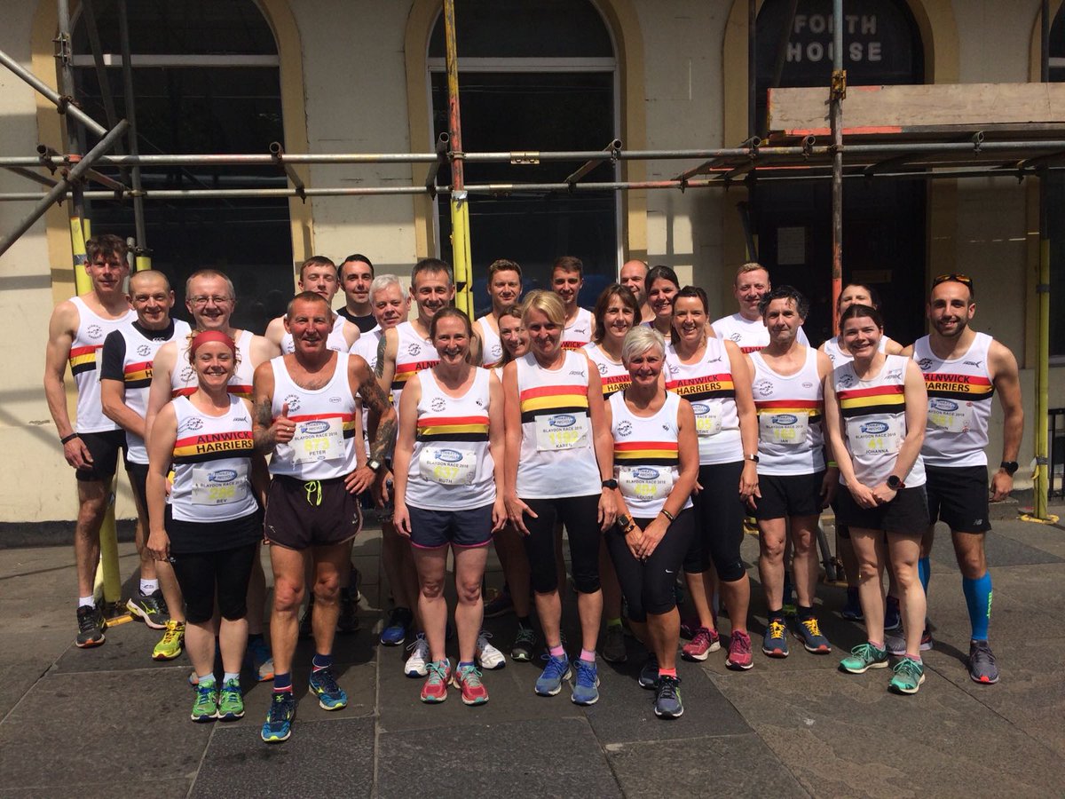 alnwickharriers's tweet image. Some of the Harriers before todays Blaydon Race!!