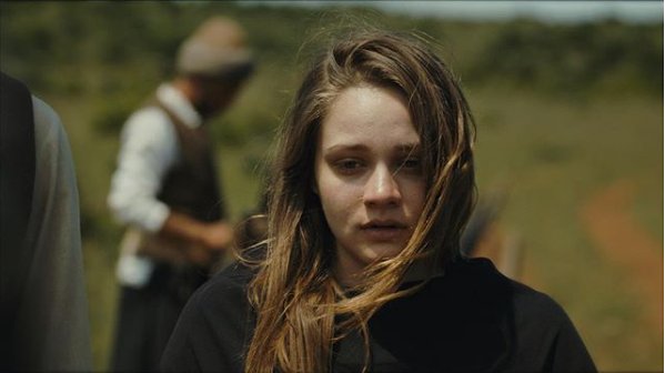 maviyasem's tweet photo. @HiLeonFandomTT I nominate #MirayDaner for best female drama actor #WoundedLove #TVScoopAwards https://t.co/wOS8saBktX