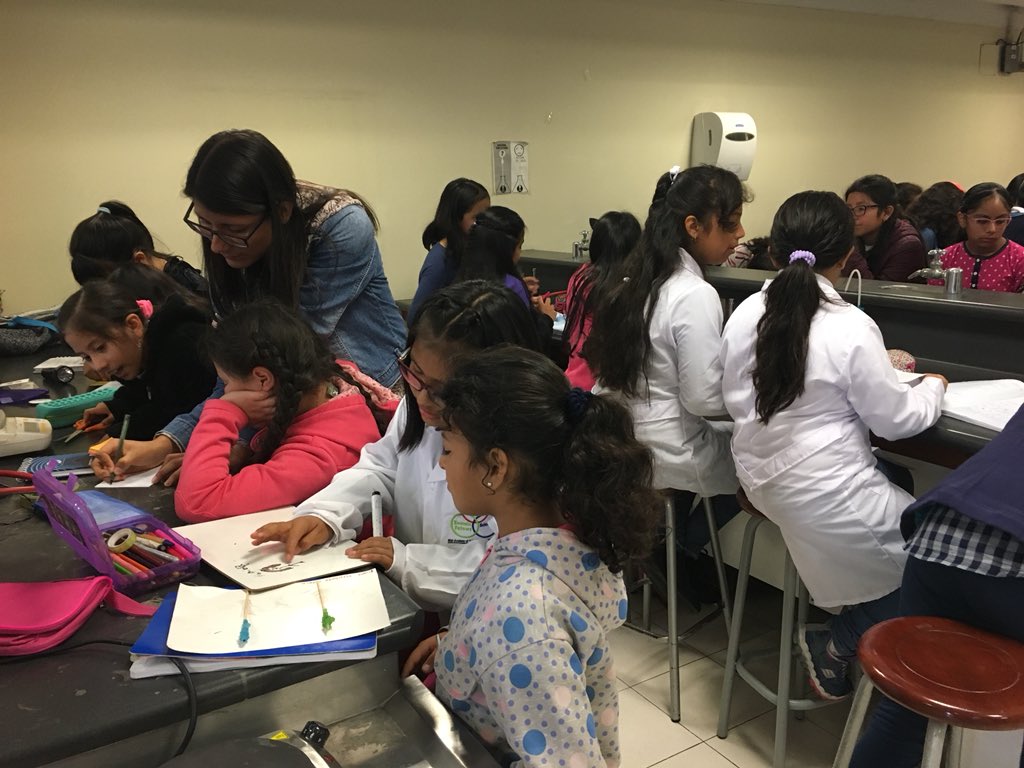 fabalbav's tweet photo. The girls of @mactecperu breaking stereotypes, learning science and having fun! #STEMgirls #MaCTec #FemalePower #Peru https://t.co/izB7qUAYDs